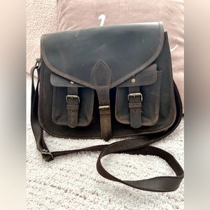 Genuine leather crossbody satchel, medium size, tons of pockets